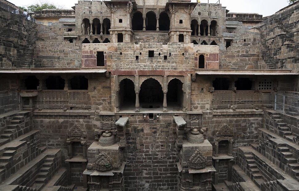 abhaneri chand baori